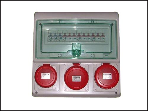 高防护（IP65，IK08）配电箱（柜）